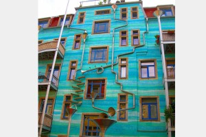 wallthatsingswhenitrains